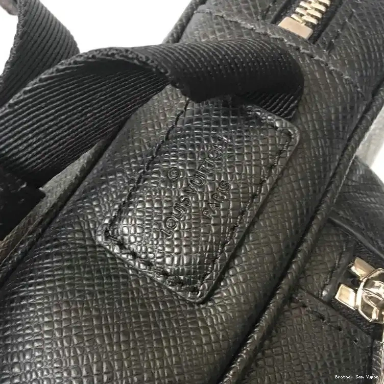 Brother Sam Yupoo 19T1L0081 Bags LV 0327